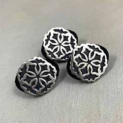 Jul Art Nouveau Rose Stud Button