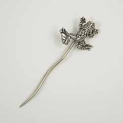 Jul Filigree Frog Shawl Stick