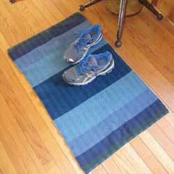 Warm Feet, Subtle Stripes Rugs Kit