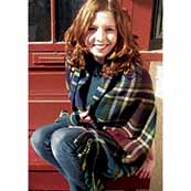Plum Handy Plaid Pattern Leaflet